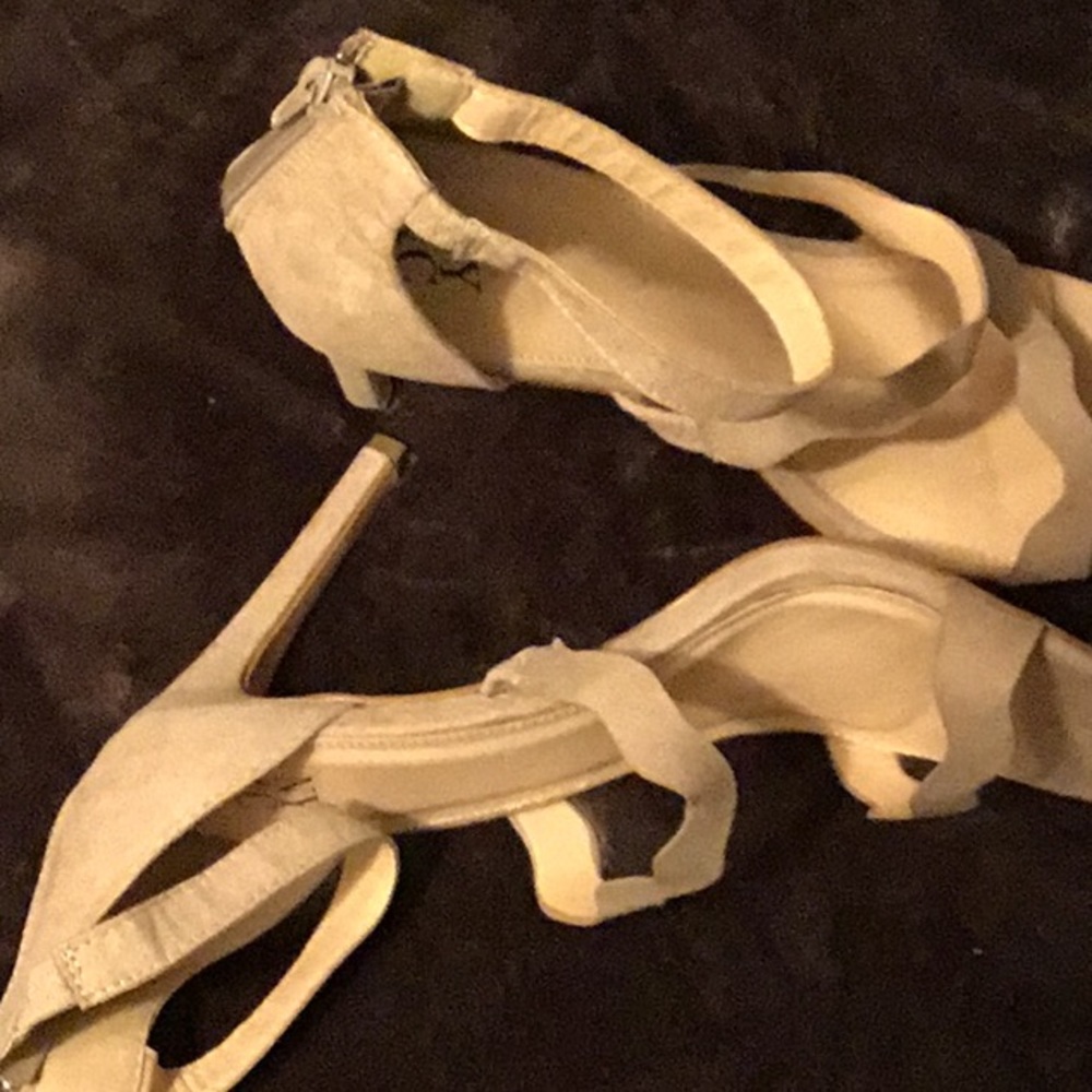 Tan shoe